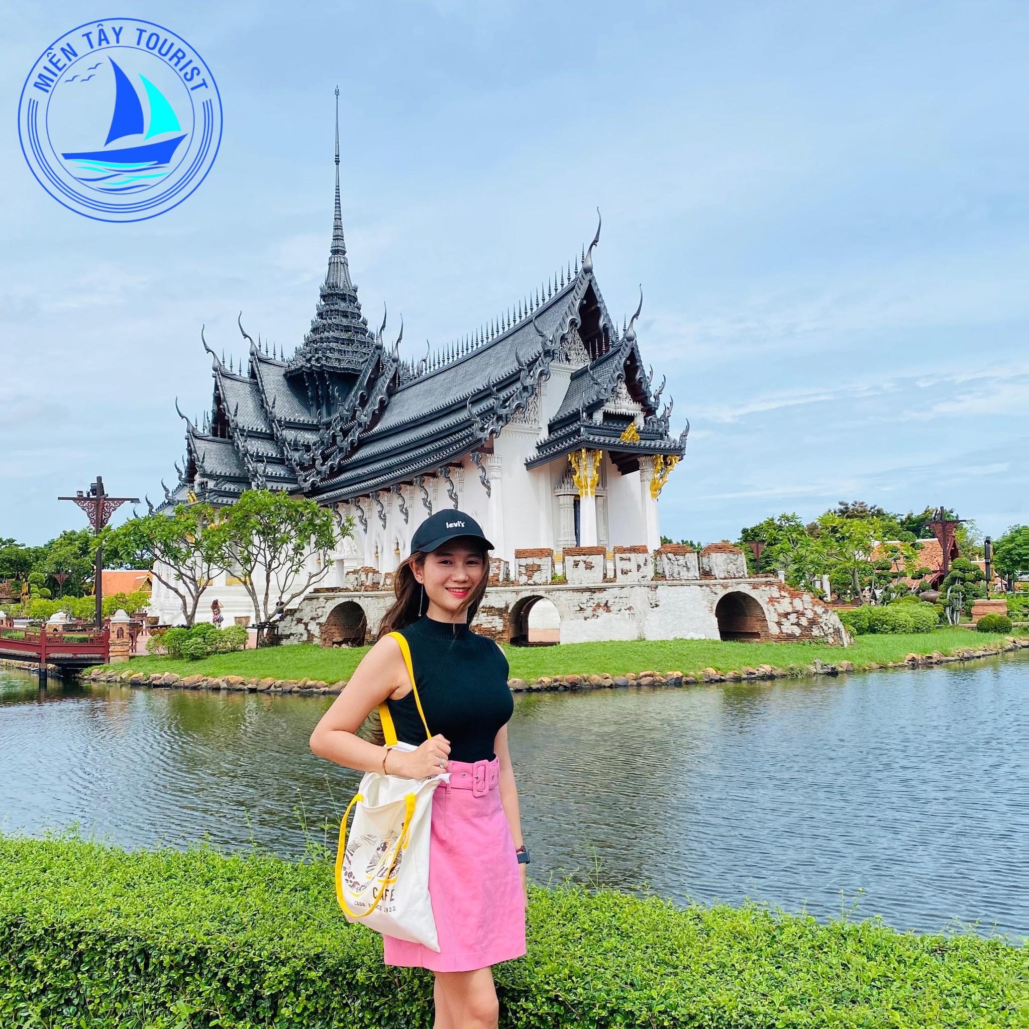 Nhân Viên Trần Thuỳ Trang