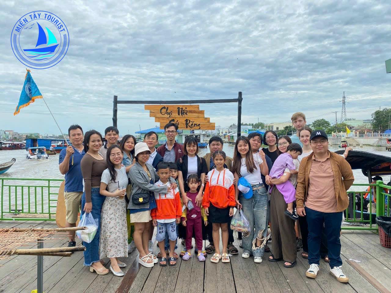 Tour Du Lịch Miền Tây 2 Ngày 1 Đêm Mỹ Tho - Cần Thơ 1 Chợ Nổi Cái Răng
