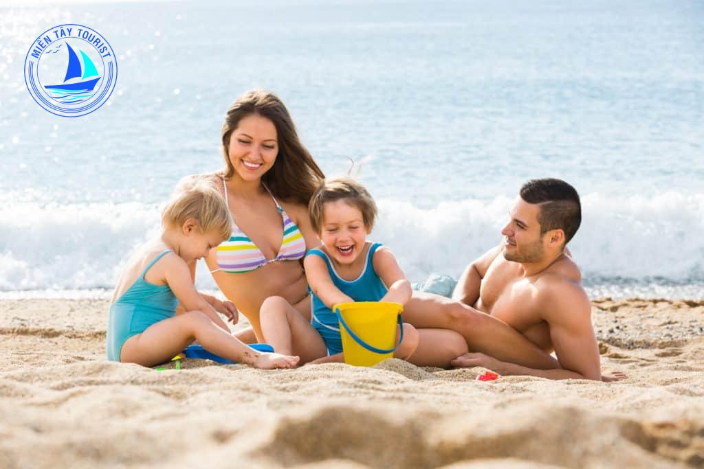 Tour Du Lịch TP.HCM – Châu Đốc - Hải Tặc 8 phoi do di bien cho be 0