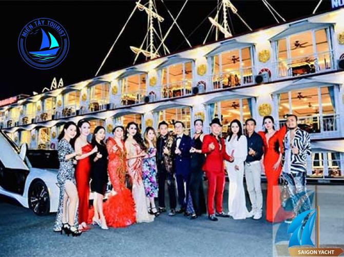 tochuctieccuoi2 1766